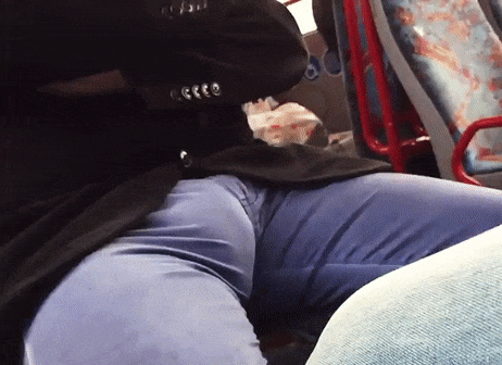 erekcija u autobusu