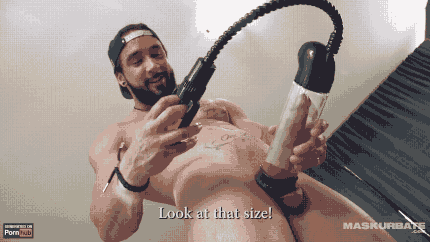 tip stavlja pumpu za erekciju na kurac